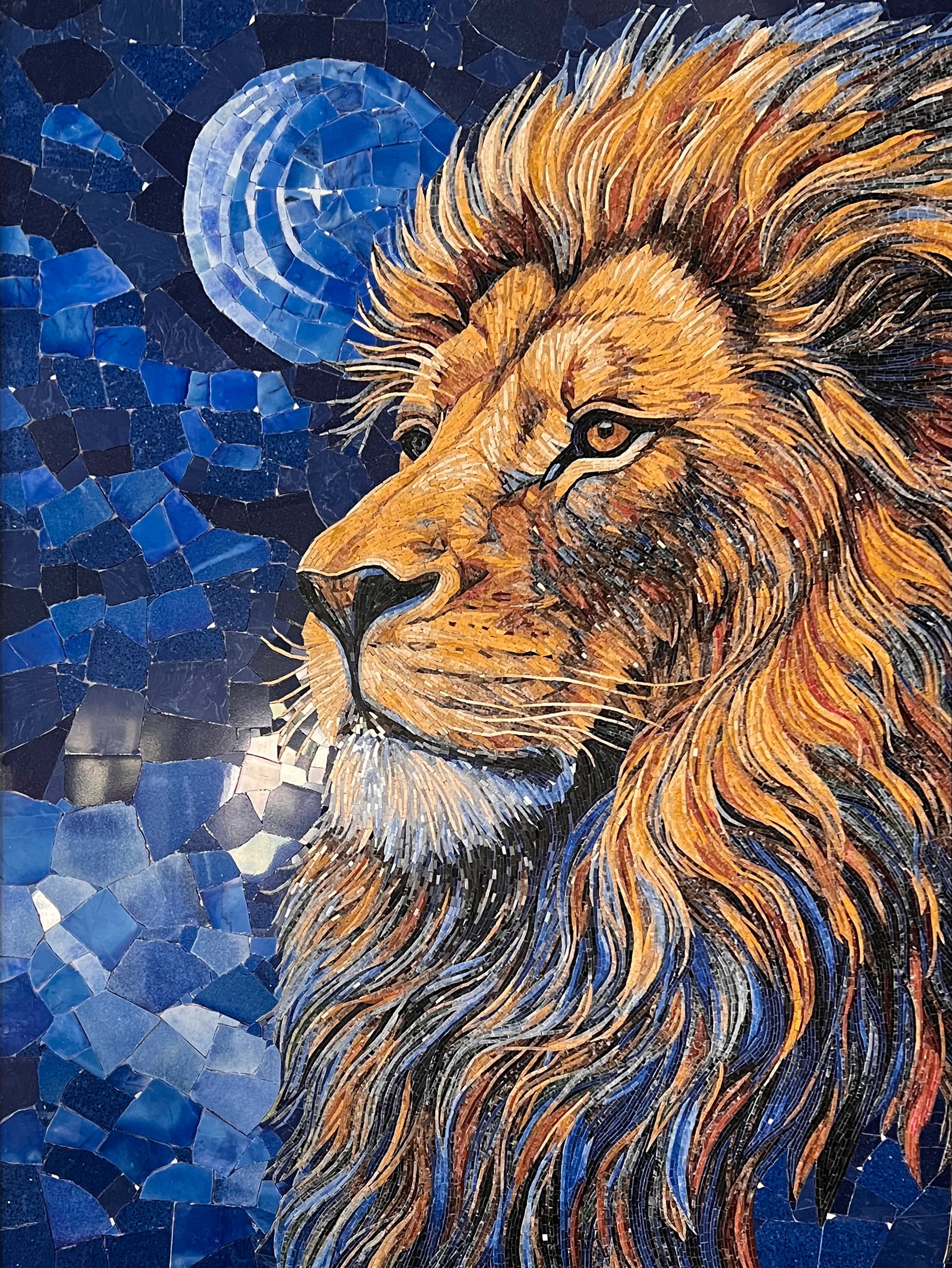 Powerful Lion Stone Mosaic Tile – Side Profile Animal Mosaic for Luxury Wall Decoration
