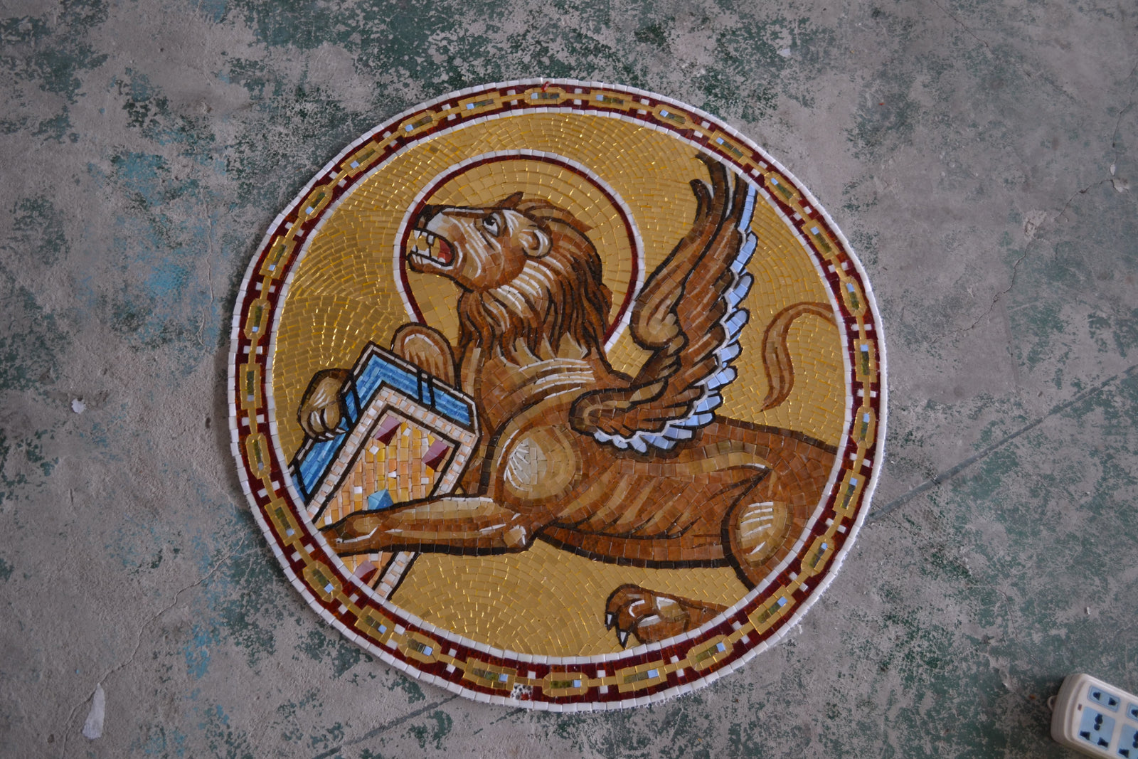 Lion of Saint Mark Glass Mosaic Medallion – Byzantine Christian Symbol Art